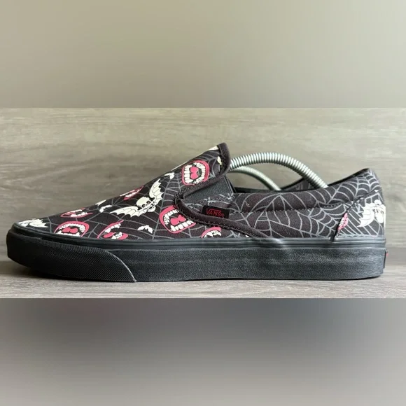 Vans Classic Slip-On Glow Frights Black Glow In The Dark Size 12 NWOT - Picture 4 of 9